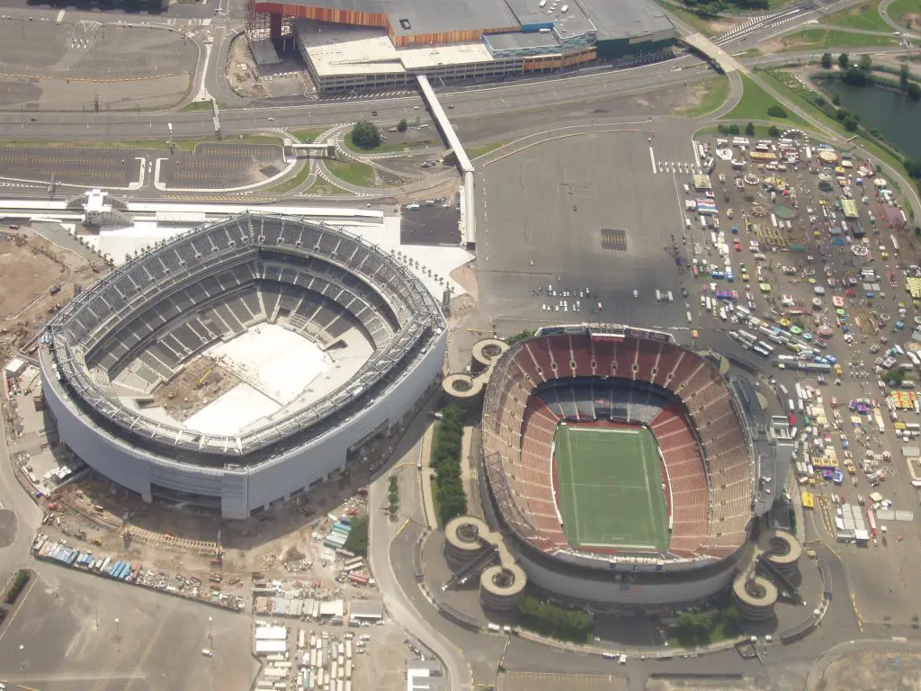 where is the new york giants home stadium located